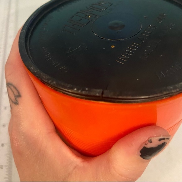 Vintage  orange coloured Thermos insulated jar - Picture 12 of 13